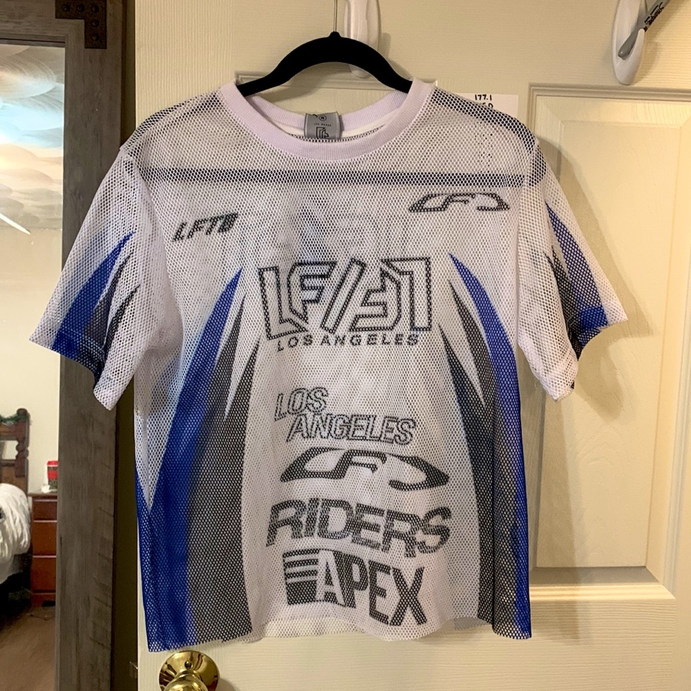 LF mesh top